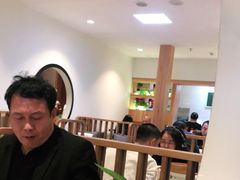 大堂-陈阿婆鱼头泡饼·京味菜(复兴路店)