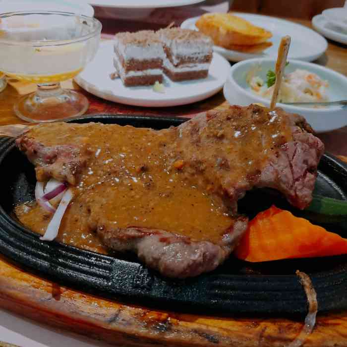 炙烧战斧牛排餐厅(万达店)-"没有抵扣的话还是偏贵了 抵扣就还不错 .