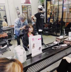 -SALON V