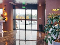 -奢月酒店(成都华西二院锦江院区三圣花乡地铁站店)