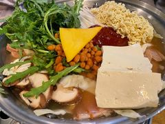 部队火锅-富乐满韩国正宗炸鸡韩国料理(虹泉路店)