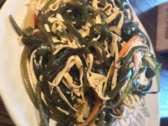 -老牌坊云南鱼豆花火锅(嵩山店)