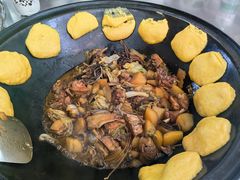 -粘豆包柴火铁锅炖