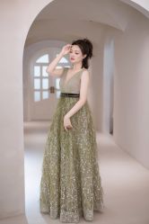 -洋洋婚纱品牌集合店