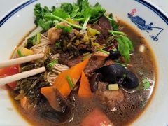 香辣牛肉面-天天鲜面馆(衡山路店)