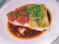 双色剁椒鱼头-富淳饭店(陆家嘴保利广场店)