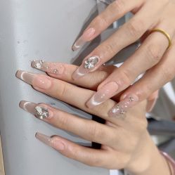 -艾珂·美甲美睫