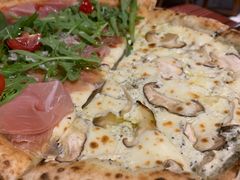 双拼披萨-Primo·丽莫意大利窑烤披萨