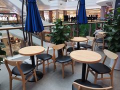 用餐区-瑞幸咖啡(王府井购物中心店)