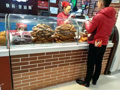 -秋林里道斯(通乡商场店)