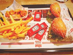 -The Habit Burger Grill 哈比特汉堡(复兴soho店)