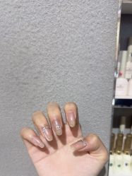 -进巍美甲美睫