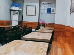 大堂-乡村鸡杂米线(汉渝路店)