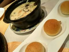 三文鱼什菌煲-太平馆西餐厅(北京路店)