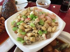 -绿岛酒楼(小海地店)