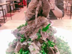 -席娜卡琳火车铁道夜市