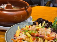 -老滇山寨•云南特色菜•地方菜•民族风情歌舞表演(金碧店)