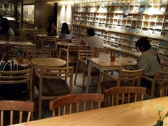 -猫的天空之城概念书店(苏州诚品店)
