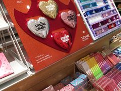 -名创优品(江南新地店)