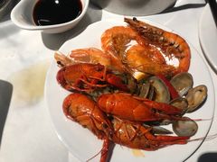 -领鲜活海鲜榴莲自助火锅(东门店)