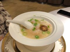 鲜鲍翅汤三鲜泡饭-富淳饭店(陆家嘴保利广场店)