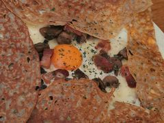 鸡蛋蘑菇熏肉荞麦可丽饼-RAC BAR(安福路店)