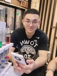 点击看大图 -八佰伴8008星级形象店