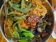 老妈拌饭-聚合鑫东北熏酱熟食麻辣面(长阳店)