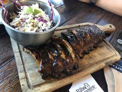 -Ribs & Burgers The Rocks