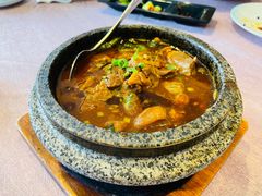 -彩云天云南餐厅