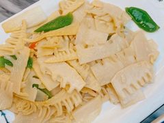 素炒春笋-蔼若春.传承三十年云南菜(金碧公园店)