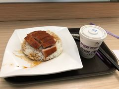 乳猪饭餐-太兴烧味餐厅(香港机场店)