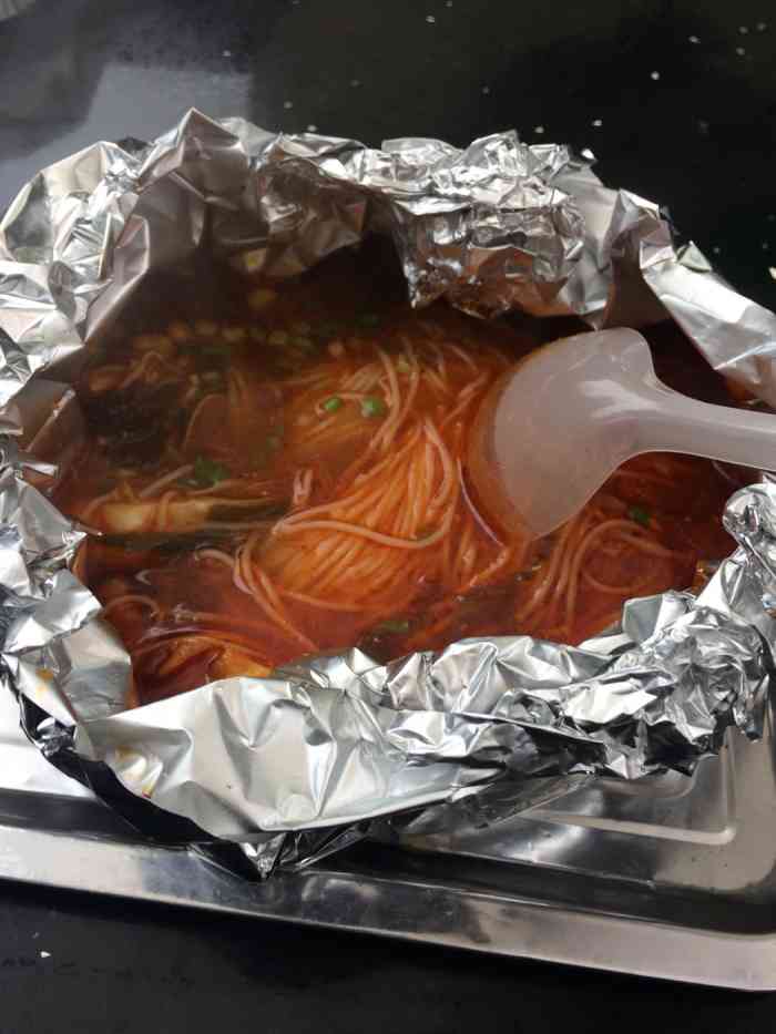 嗨花甲锡纸小海鲜肥牛米线-"在文庙新天地里面的小吃街上,只是一个小