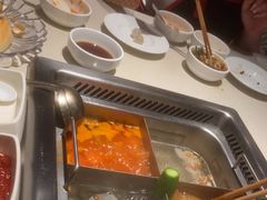 -海底捞火锅鲜切牛肉主题店(长寿路店)