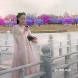 再看他们俩 感觉很不一样