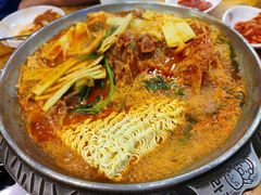 -喇喇排骨火锅·传统韩式脊骨汤(望京西园总店)