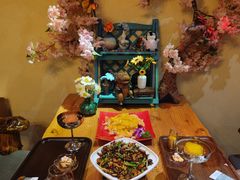 -月亮眼花园餐厅书吧酒吧