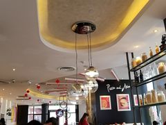 大堂-必胜客(武汉欢乐谷店)
