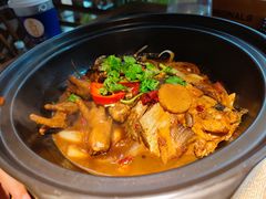 凤爪焗鱼头-周家二小姐的菜·扬州菜·香炒蟹·狮子头(江都金鹰店)