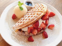 -ROAST coffee & eatery
