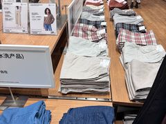 店内环境-优衣库(银川新华百货CCMall店)