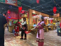 -老滇山寨•云南特色菜•地方菜•民族风情歌舞表演(金碧店)