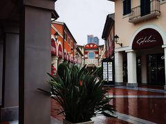 -佛罗伦萨小镇广佛名品奥特莱斯(疏港路店)