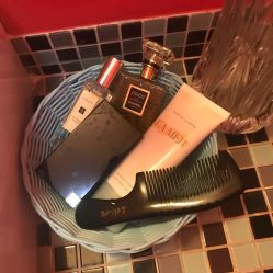 -杉惠素颜美妆皮肤管理中心