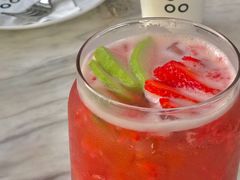 乌龙草莓红芭乐-农畉LONFOOD(福田星河COCOPark店)