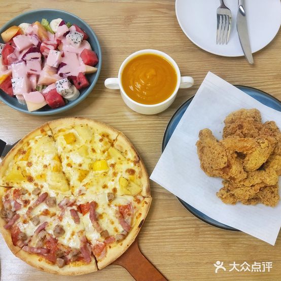 比萨陪你餐厅(东岗路店)
