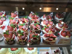 -花花卷卷·鲜食蛋糕(静安久光百货店)