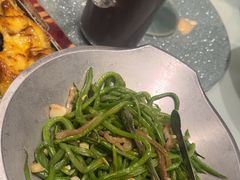 -海派美食·家宴海鲜青岛菜·石锅鲽鱼头(东方城店)