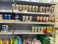 零售区-光明牛奶棚(南泉店)