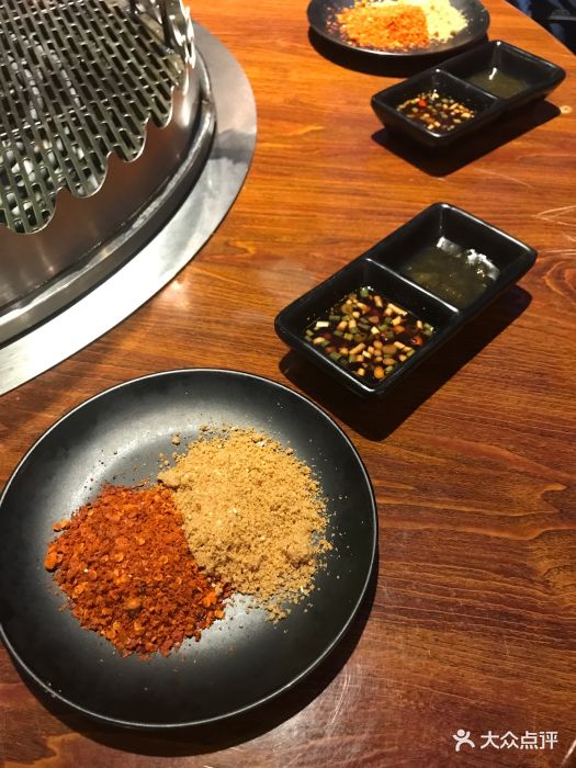 老山梁子火盆烧烤蘸碟图片 - 第2张